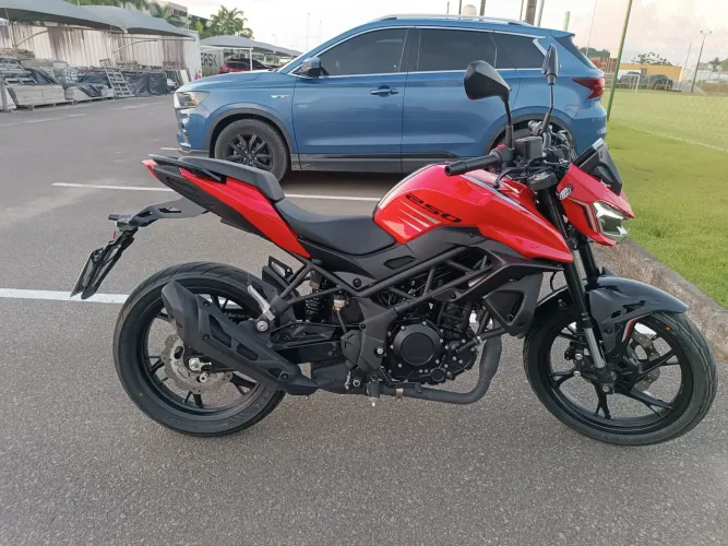 Moto zero 2027 com apenas 170 km rodados,IPVA 2026 pago.