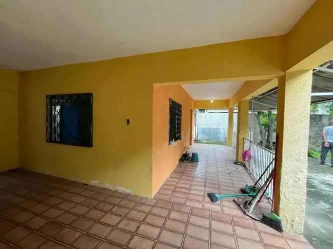 Casa para Venda em Nova Iguaçu, Três Corações, 2 dormitórios, 1 banheiro, 8 vagas