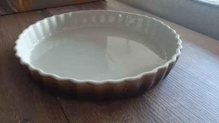 Forma De Quiche E Torta Em Cerâmica Refratária 29cm (diâmetro) - Nova e sem uso.Perfeita!