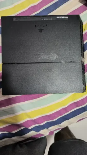 PS4 COM DEFEITO , SOMENTE APARELHO , DEFEIRO DE FONTE E HD