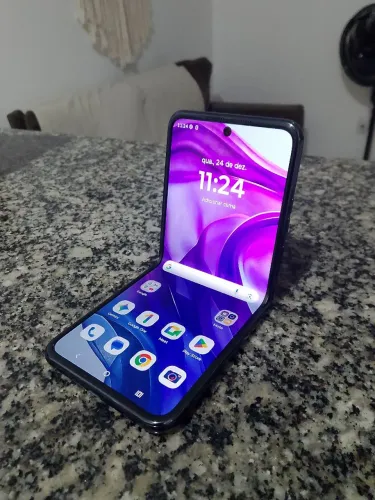 Motorola Razr 50 Ultra - 512GB 24GB RAM