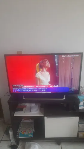 Vendo uma TV 42 em ótima estado
