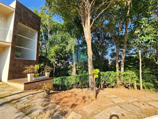 Excelente casa à venda em condomínio fechado em Valinhos com 3 suítes- 326m²