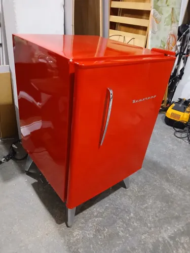 Frigobar Brastemp retró.