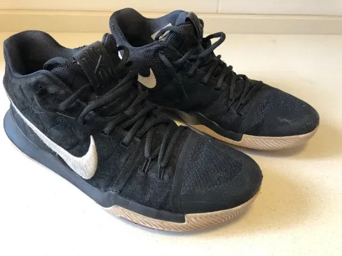 Tênis Nike Kyrie Irving 3 Tam 46 (13us)