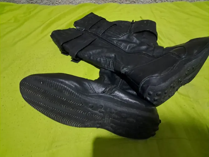 Bota cano alto