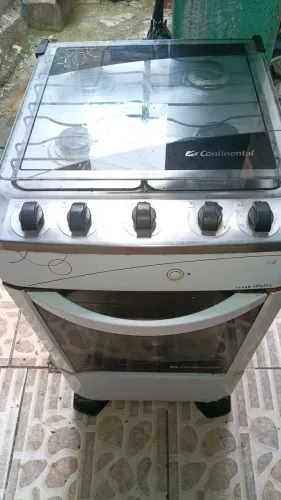 Vendo fogão ótimo estado, funcionando perfeitamente vendo barato pra sair rápido.