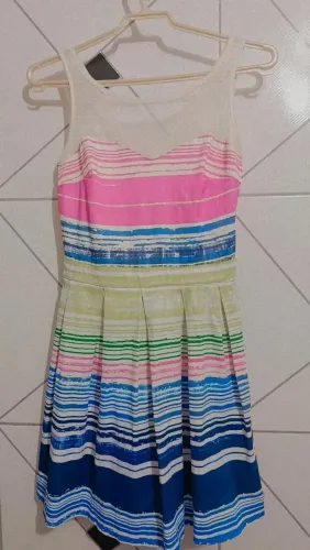 Vestido listrado da marca dmetal
