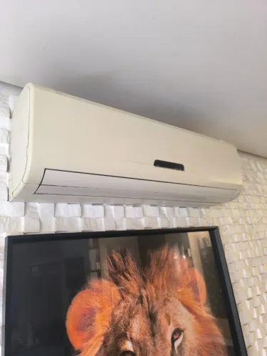 Ar-condicionado Eletrolux  18000 BTUs