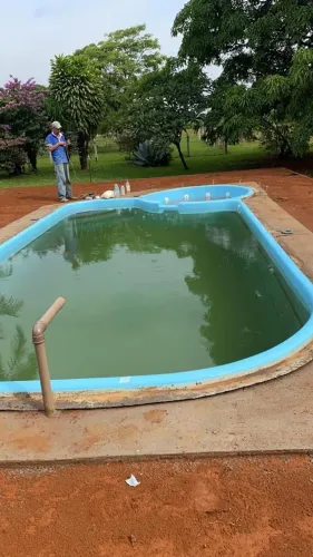 Piscina 8.50x3.70 e 1.40 de profundidade ?