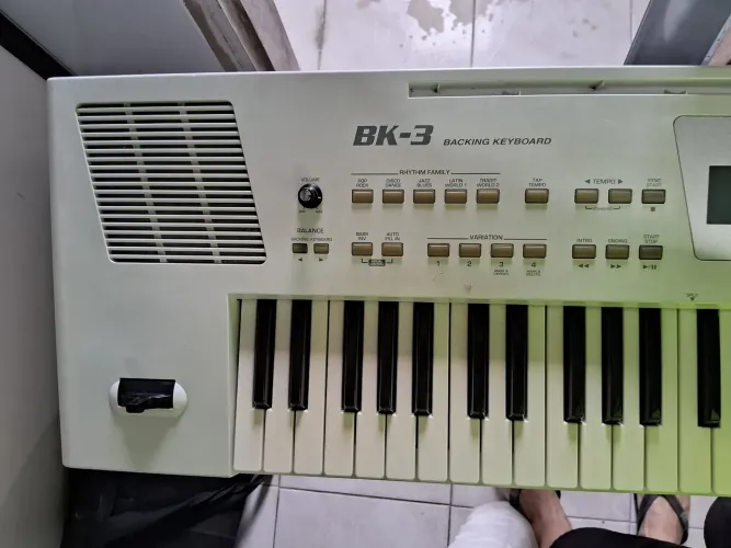 Roland BK-3 
