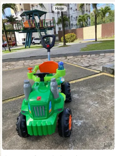 Vendo carro infantil, pouco tempo de uso