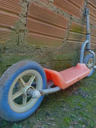 Patinete antigo bandeirante faltando guidao no estado