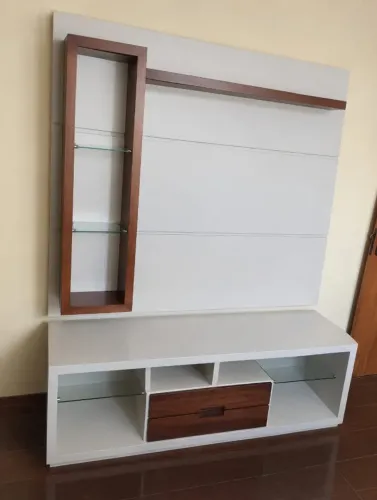 Home Laminado de Madeira 1.60 de Largura. Esta Bom Estado, Telefone ( 31) 9711- 9081