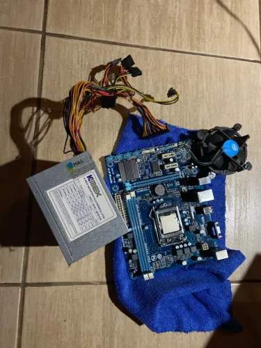 Vendo placa de vídeo com core i3 e fonte da kamex