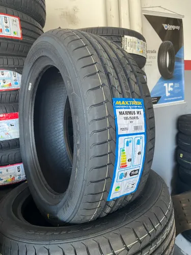 Pneus novos Maxtrek 195/50 Aro 15
