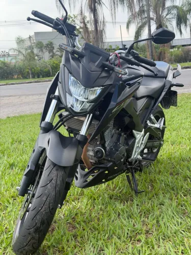 Honda CB 300f Twister Flex 2025