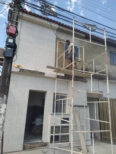 Pedreiro disponível