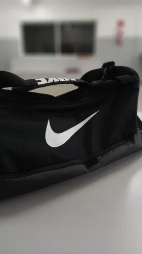 Mochila Nike Brasília 60L usada apenas 2 vezes