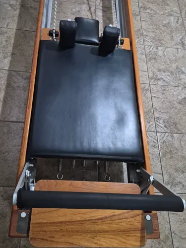 Reformer Pilates 