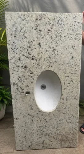 VENDO BANCADA DE GRANITO BRANCA