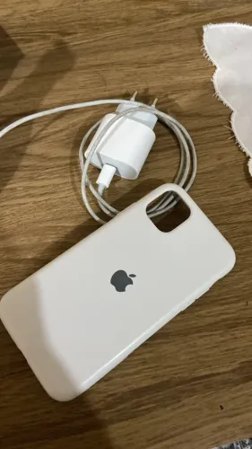 iPhone 11 branco 64gb