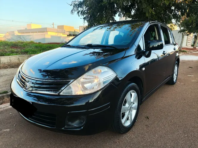 Nissan Tiida S 1.8/1.8 Flex 16V Mec. 2013