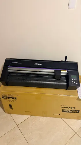Plotter Mimaki Extremamente Nova com NF