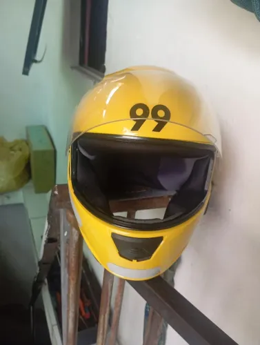 capacete nunca usado
