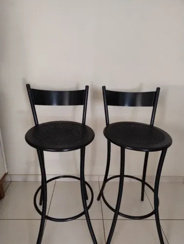 3 banquetas pretas, ótimo estado