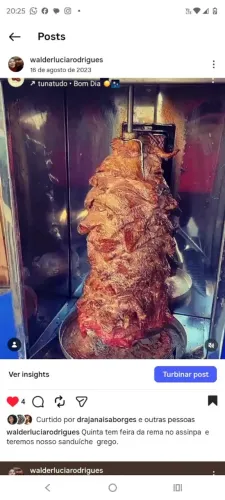 Churrasqueira Máquina de churrasco portátil vertical .valor 300 reais contato *