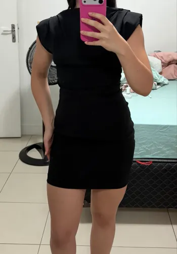 vestido preto curto (tamanho P)