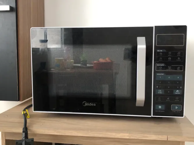 Microondas Midea 30L
