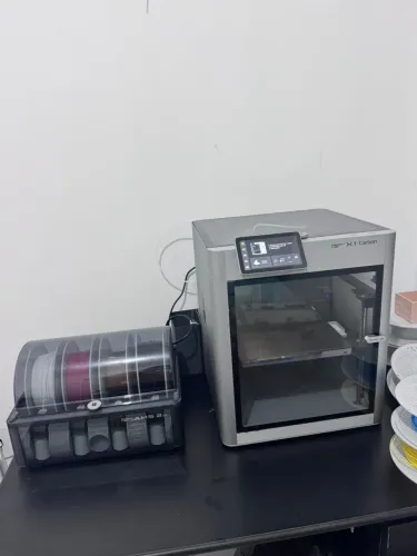 Bambu Lab X1 Carbon + AMS 2 Pro