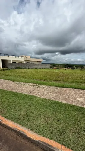 Lote plano e nascente Alphaville Residencial 1