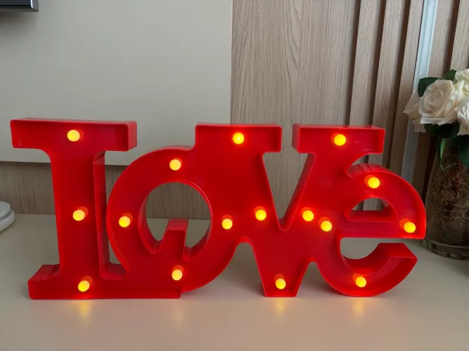 Led Love Vermelho 30 cm Acompanha Pilha 