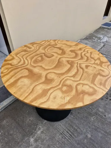 Mesa Redonda de Madeira