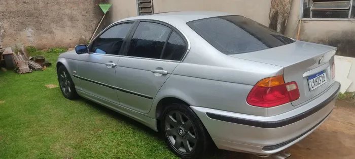 BMW 323I A 2.5 24V 2001