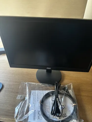 Monitor Aoc 18.5" Led Vga e Hdmi