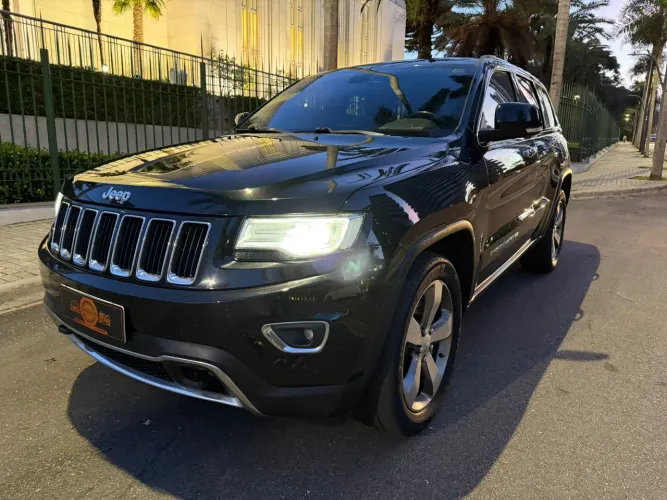 Jeep Grand Cherokee Limited 3.0 TB Dies. AUT 2015