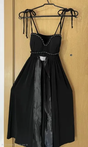 Vestido curto elegante festa