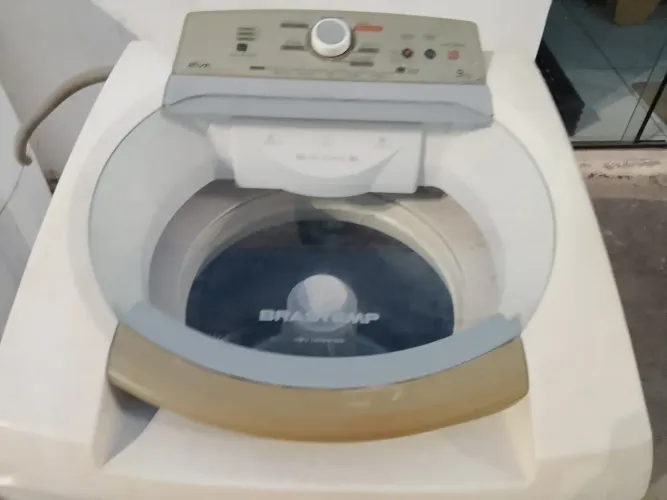 Vende uma máquina de lavar roupa Brastemp 9kg