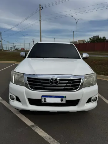 Toyota Hilux CD SRV 4X4 2.7 Flex 16V Aut. 2014