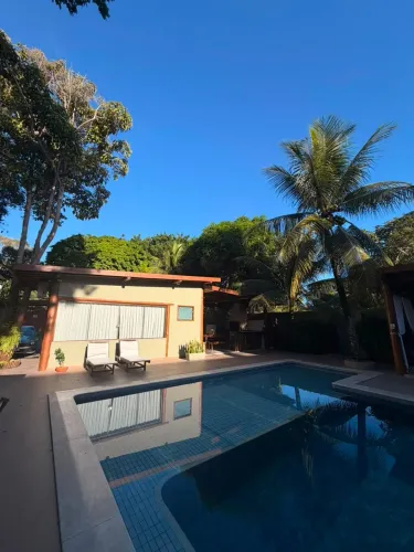 Casa em condomínio / bairro Estrada da Balsa / Arraial d`Ajuda