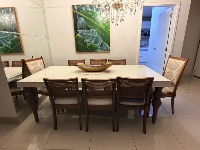 Mesa de jantar 8 lugares