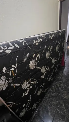 Cama com Colchão