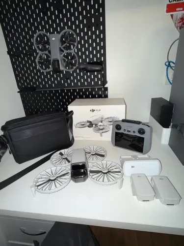 DJI Flip Fly More Combo RC2 - Apenas 3 Ciclos | Estado de Novo