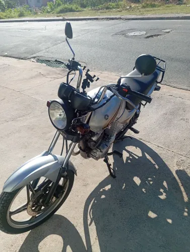 YBR 125 