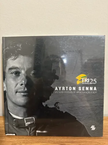 Livro Instituto Ayrton Senna Um Herói Moldado De Alma, Coração e aço! TRI MUNDIAL 25 Anos