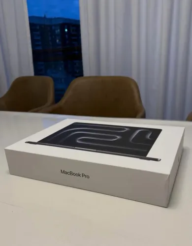 MACBOOK PRO 16-INCH - M5 MAX
